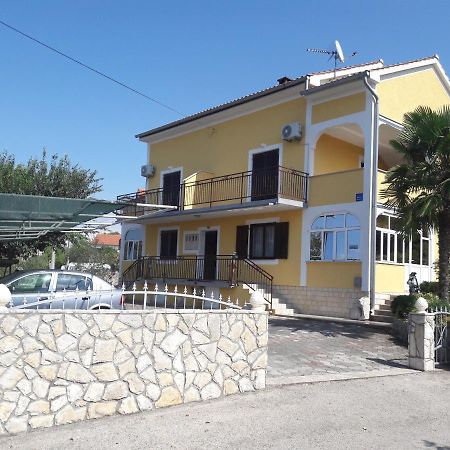 Apartman Ravlic Malinska Exterior foto