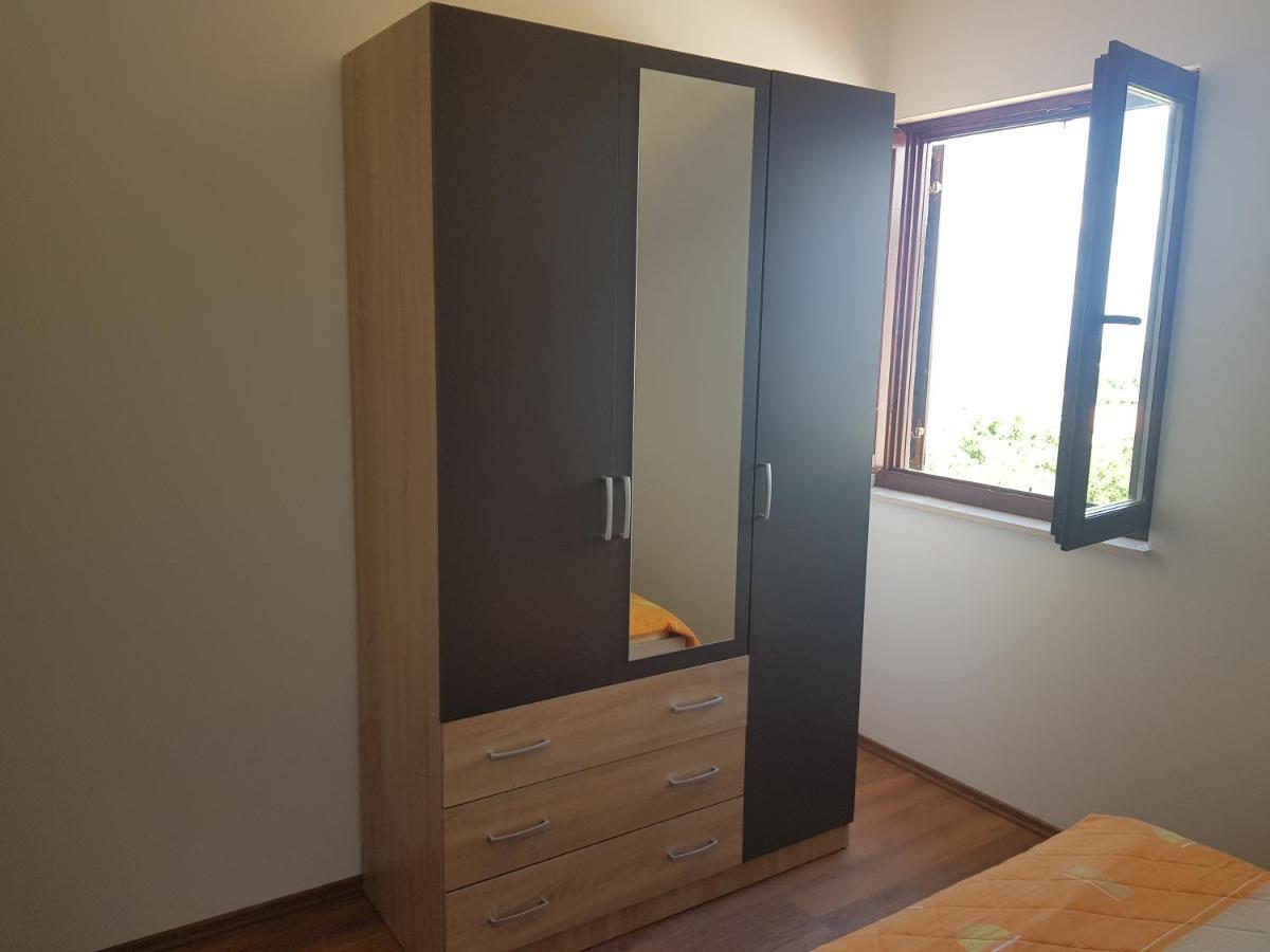 Apartman Ravlic Malinska Exterior foto